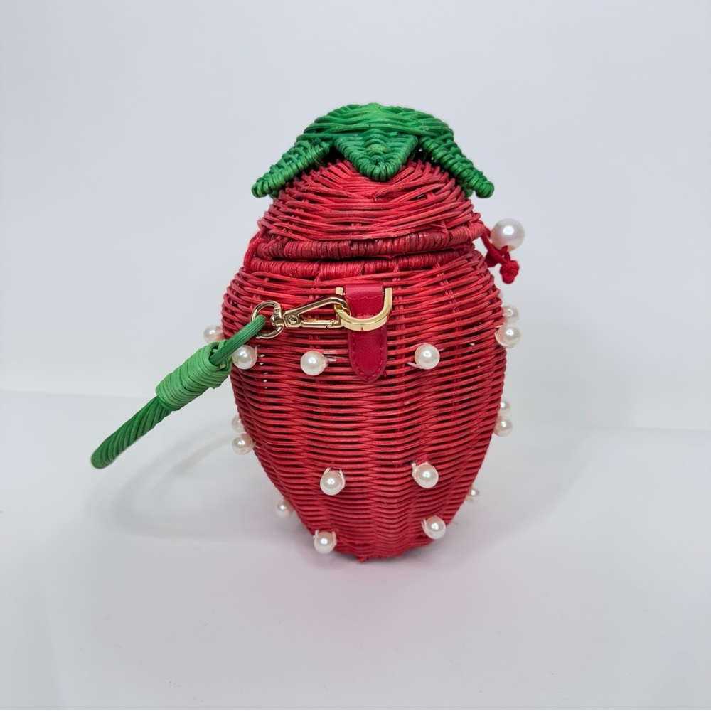 Kate Spade x Target Pearl Embellished Strawberry Wicker Bucket Bag Nwt Handbag - Picture 8 of 15